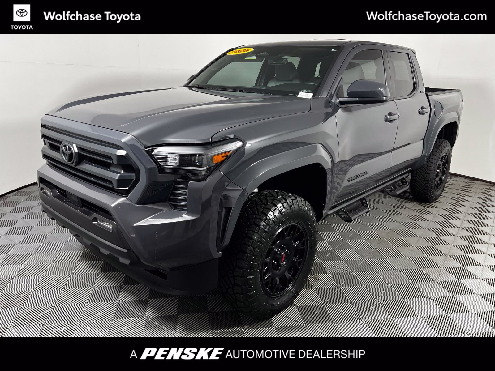 Certified 2025 Toyota Tacoma SR5 AWD/4WD image 1