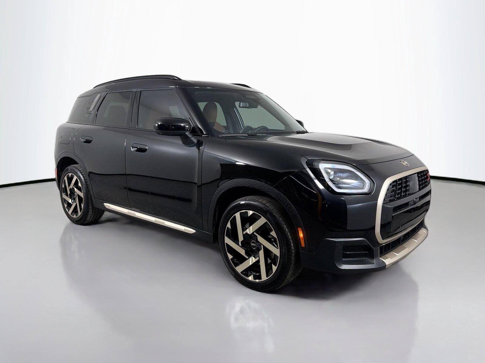 Used 2025 MINI Cooper Countryman S w/ Comfort Package Max AWD/4WD image 3