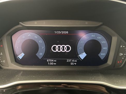 Used 2025 Audi Q3 2.0T Premium w/ Convenience Package image 3