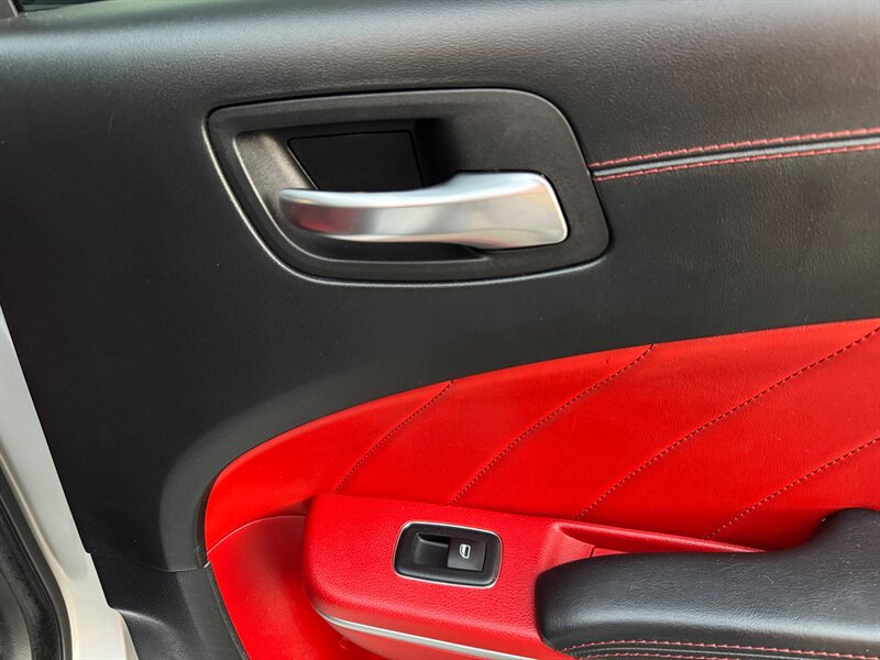 Used 2019 Dodge Charger Scat Pack w/ Dynamics Package RWD image 36
