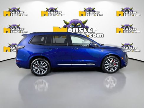 Used 2024 Cadillac XT6 Sport w/ Technology Package AWD/4WD image 4