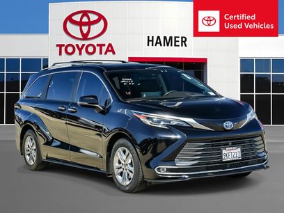Certified 2024 Toyota Sienna Platinum