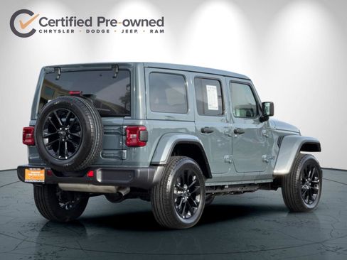 Certified 2025 Jeep Wrangler Unlimited Sahara w/ Safety Group AWD/4WD image 4