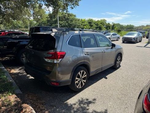Used 2019 Subaru Forester Limited AWD/4WD image 3