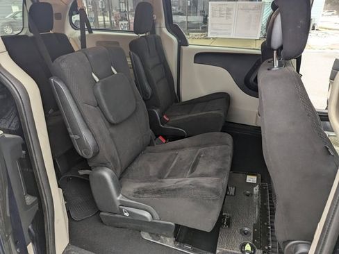 Used 2014 Dodge Grand Caravan SXT image 22