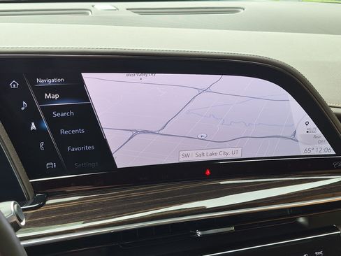 Used 2022 Cadillac Escalade ESV Premium Luxury AWD/4WD image 20