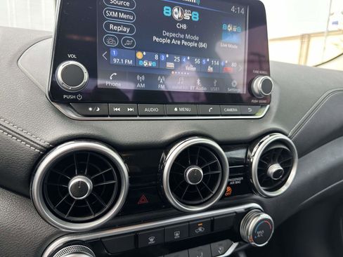 Used 2025 Nissan Sentra SV image 33