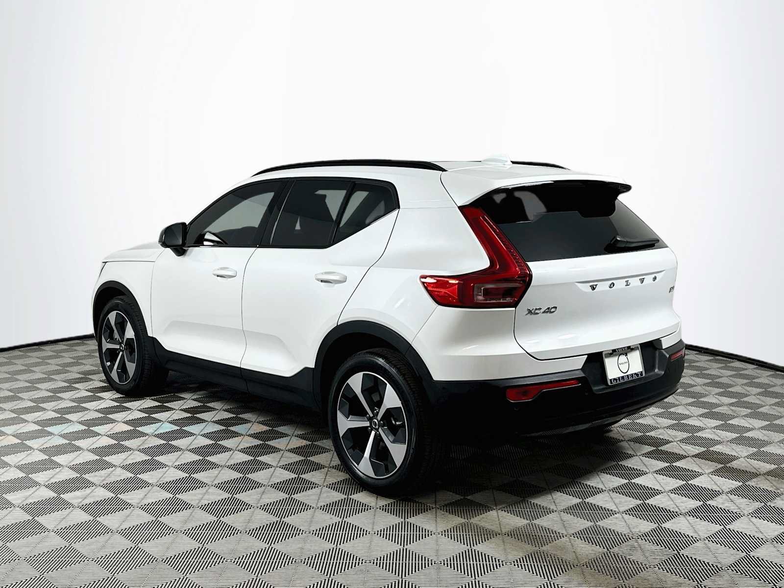 Used 2026 Volvo XC40 B5 Plus w/ Protection Package Premier AWD/4WD image 5