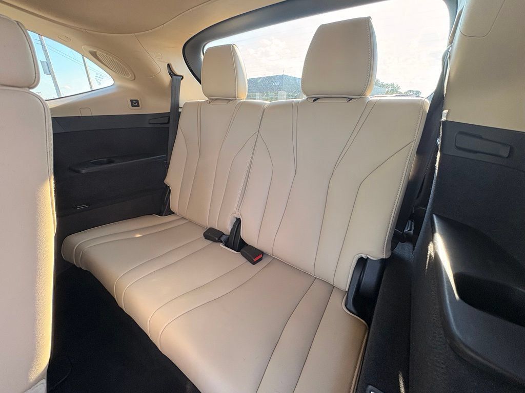 Used 2025 Acura MDX w/ Advance Package AWD/4WD image 27
