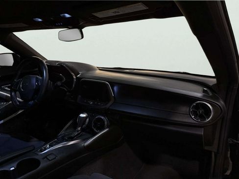 Used 2021 Chevrolet Camaro LT w/ Technology Package image 22