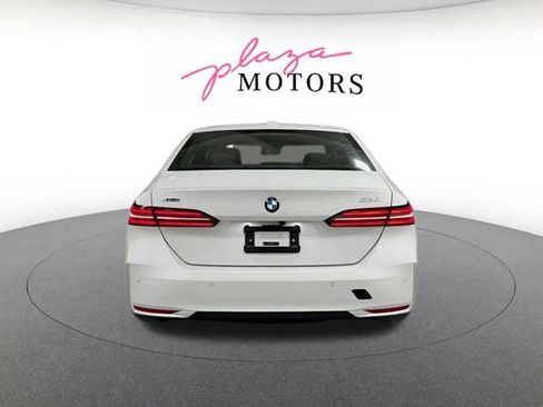 Used 2026 BMW 530i xDrive w/ Premium Package AWD/4WD image 6