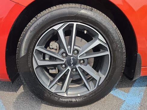 Certified 2023 Kia Forte LXS w/ LXS Technology Package FWD image 10