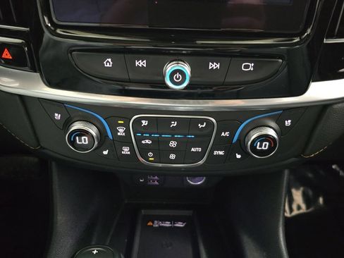 Used 2020 Chevrolet Traverse Premier AWD/4WD image 25