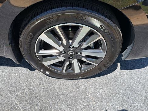 Used 2025 Nissan Versa S w/ S Plus Package FWD image 37