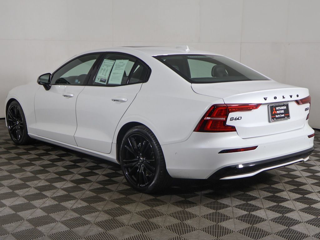 Used 2024 Volvo S60 B5 Plus w/ Climate Package AWD/4WD image 12