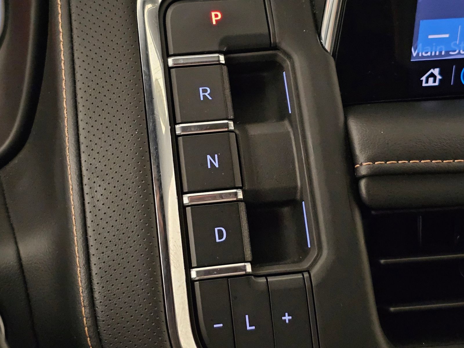 Used 2021 GMC Yukon AT4 w/ Rear Media and Nav Package AWD/4WD image 15