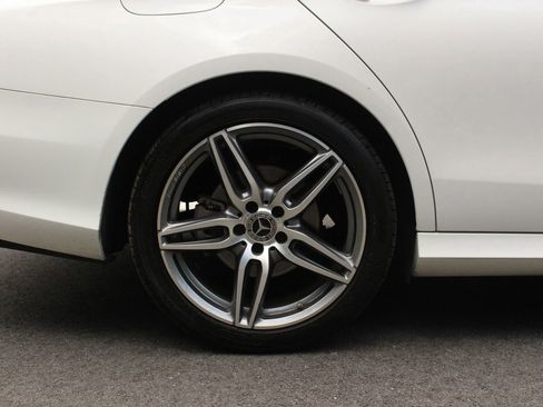 Used 2020 Mercedes-Benz E 350 Sedan image 5