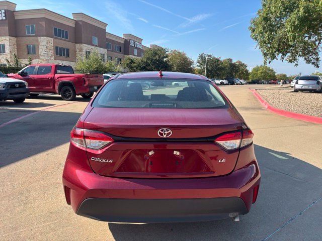 Used 2025 Toyota Corolla LE FWD image 6