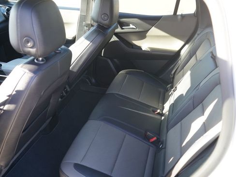 Used 2025 Chevrolet Equinox LT w/ Convenience Package II image 28