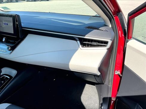 Used 2023 Toyota Corolla LE image 13