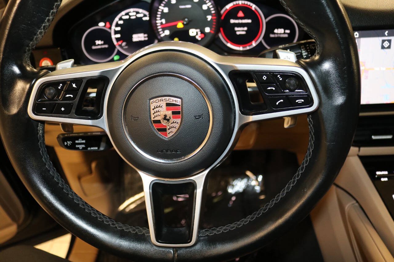 Used 2020 Porsche Cayenne Turbo AWD/4WD image 33