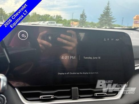 New 2026 Chevrolet Equinox LT w/ Convenience Package II AWD/4WD image 17