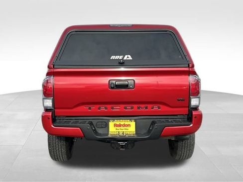 Used 2023 Toyota Tacoma TRD Off-Road image 9