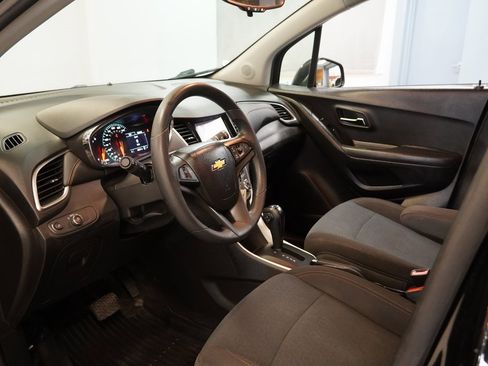 Used 2020 Chevrolet Trax LS w/ Tint and Cruise Package image 6