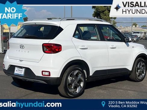 New 2025 Hyundai Venue SEL FWD image 4