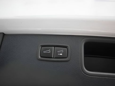 Used 2017 Porsche Macan S w/ Premium Package Plus AWD/4WD image 17