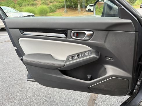 Certified 2025 Honda Civic Sport Touring image 14