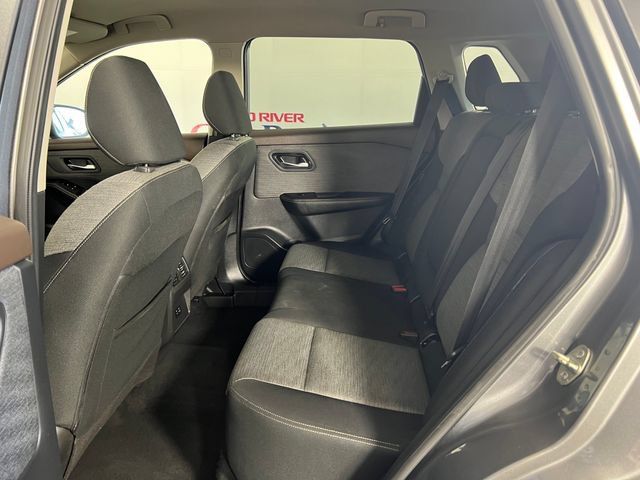 Used 2021 Nissan Rogue SV FWD image 23