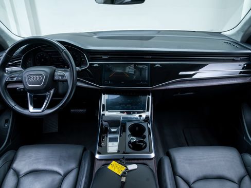 Used 2019 Audi Q8 Prestige AWD/4WD image 9