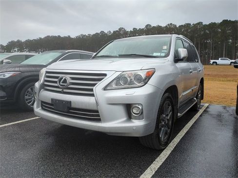 Used 2015 Lexus LX 570 4WD image 3