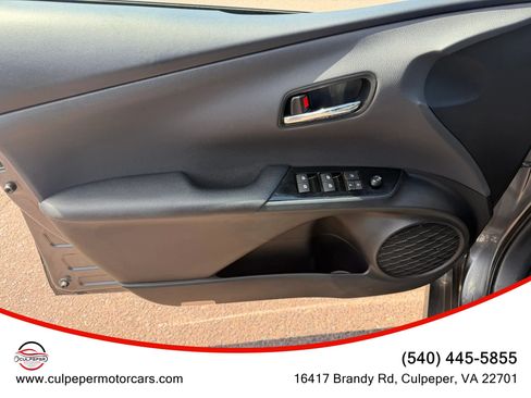 Used 2016 Toyota Prius Four w/ Advanced Technology Package FWD image 9