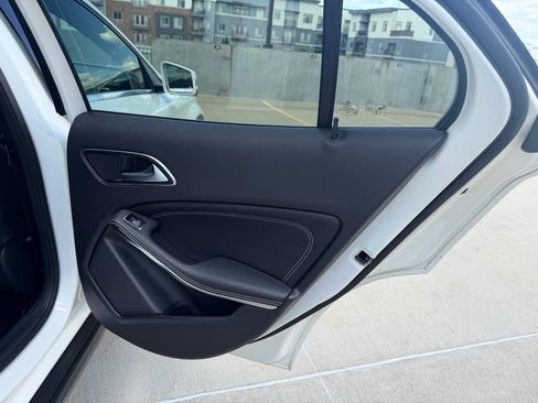Used 2019 Mercedes-Benz GLA 250 4MATIC image 26