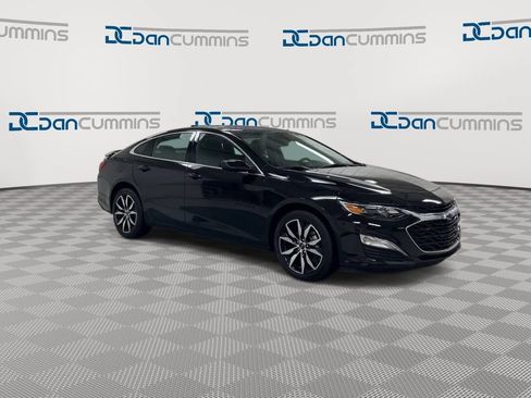 Used 2024 Chevrolet Malibu RS FWD image 2