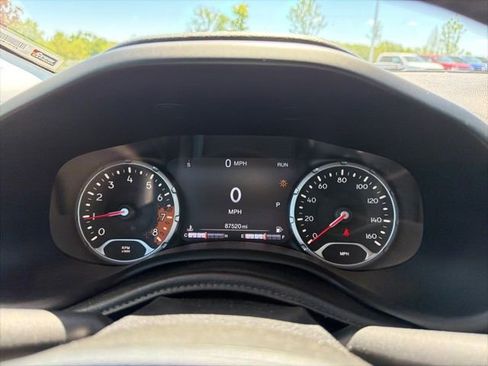 Used 2016 Jeep Renegade Limited AWD/4WD image 41