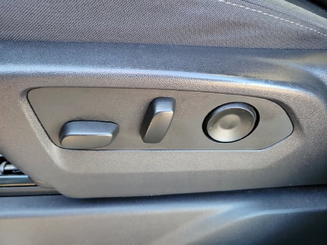 Certified 2024 Chevrolet Silverado 1500 LT AWD/4WD image 22