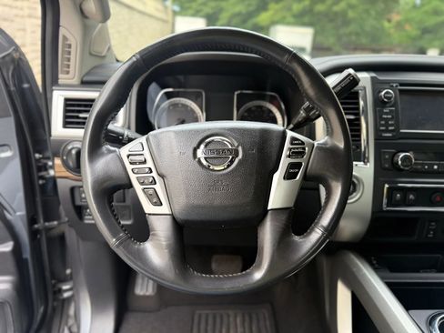 Used 2017 Nissan Titan SL RWD image 16