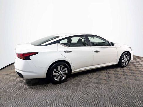 Certified 2025 Nissan Altima 2.5 S FWD image 4