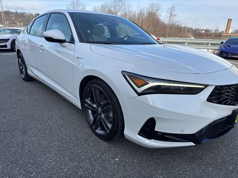 Used 2023 Acura Integra A-Spec image 2