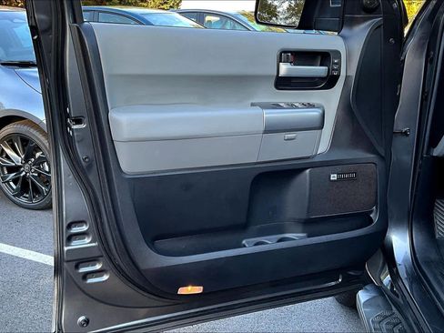 Used 2021 Toyota Sequoia Limited image 21