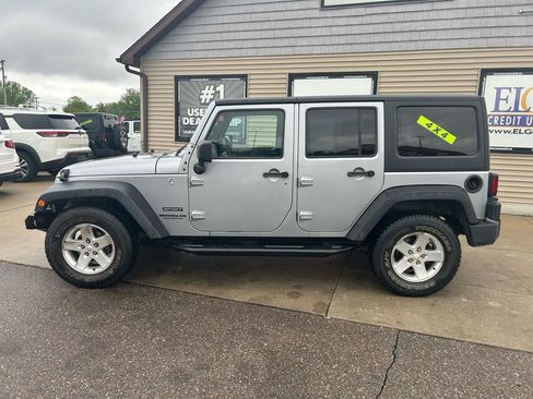 Used 2015 Jeep Wrangler Unlimited Sport AWD/4WD image 8