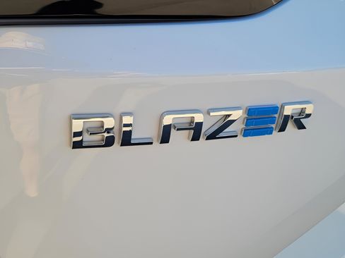 New 2026 Chevrolet Blazer EV LT image 18
