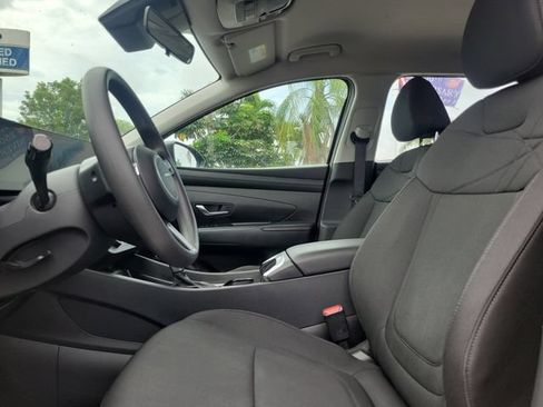 Used 2025 Hyundai Tucson SE FWD image 18