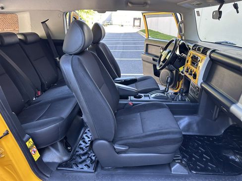 Used 2007 Toyota FJ Cruiser 4WD image 27