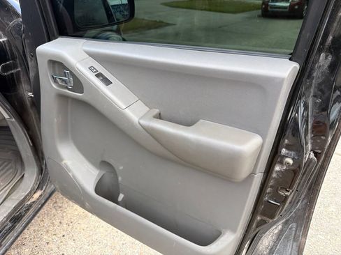 Used 2013 Nissan Frontier SV RWD image 14