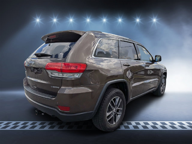 Used 2018 Jeep Grand Cherokee Laredo RWD image 3