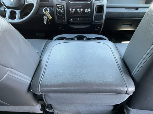 Used 2018 RAM 1500 Tradesman w/ Chrome Appearance Group AWD/4WD image 14